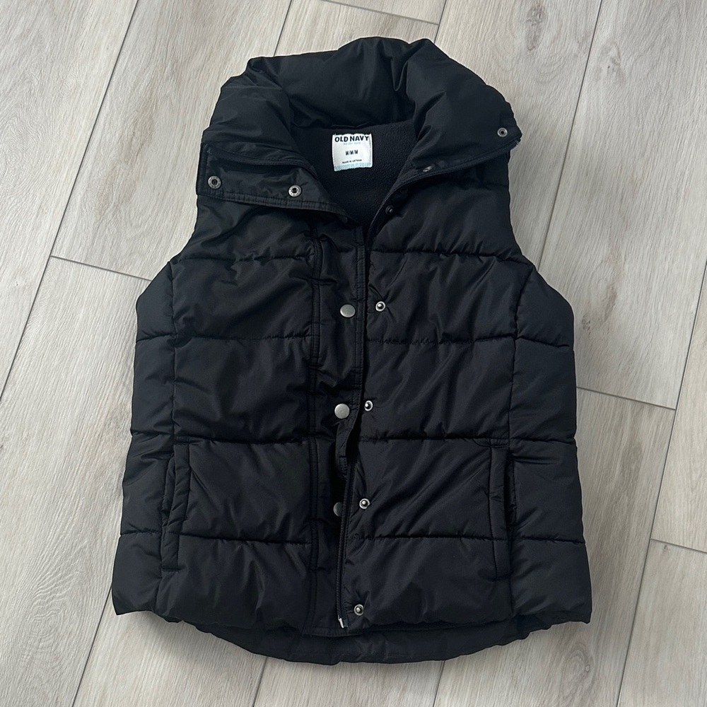 Old Navy Black Puffer Vest Women’s Medium EUC